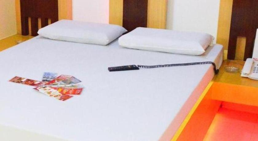 Hotel Sogo Tarlac Eksteriør billede