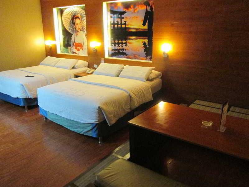 Hotel Sogo Tarlac Eksteriør billede