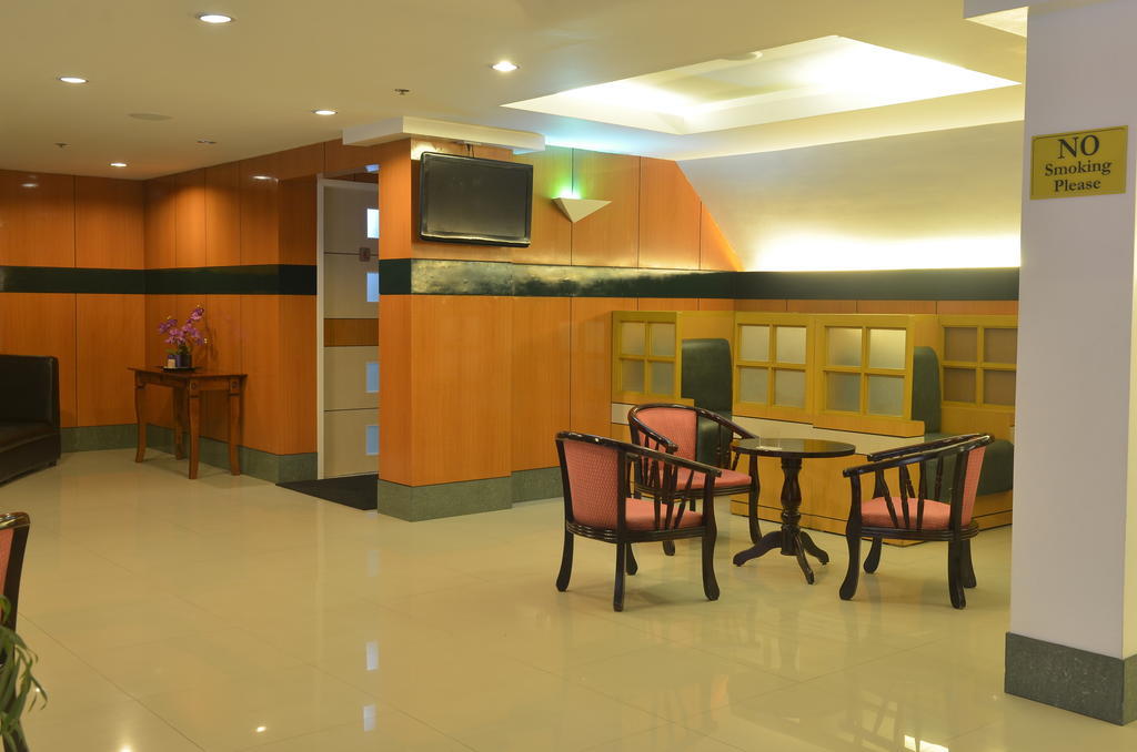 Hotel Sogo Tarlac Eksteriør billede