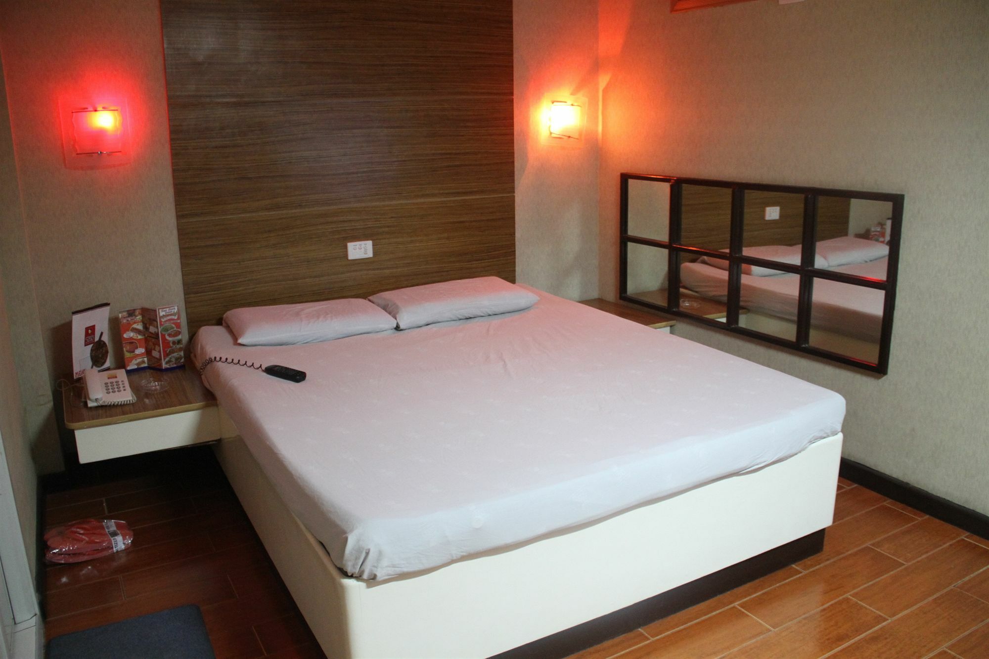 Hotel Sogo Tarlac Eksteriør billede